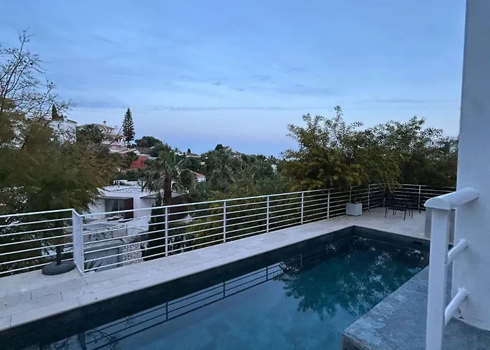 Dream Villa With Heated Swimming Pool, Jacuzzi, Waterfall, Heating Is Extra