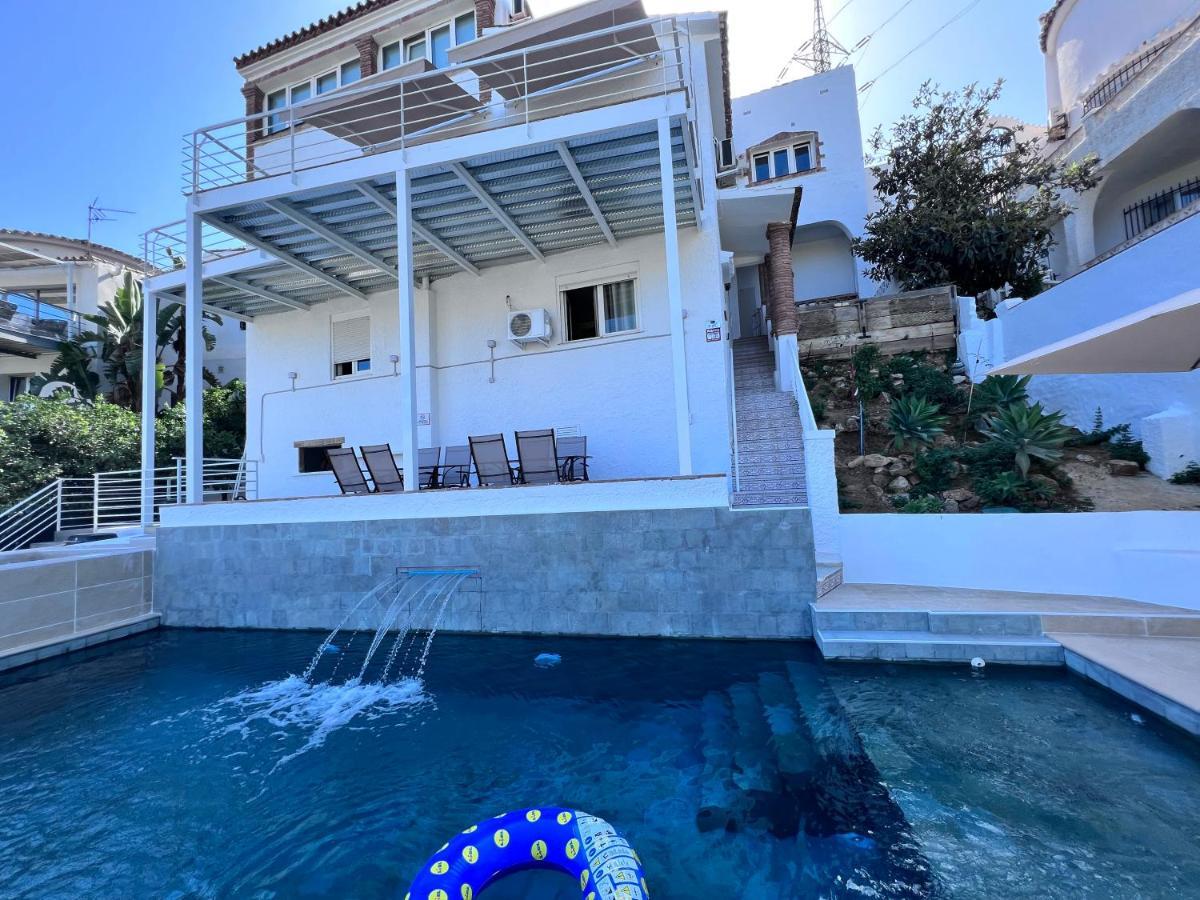 Dream With Heated Swimming Pool, Jacuzzi, Waterfall, Heating Is Extra Vil·la Benalmádena