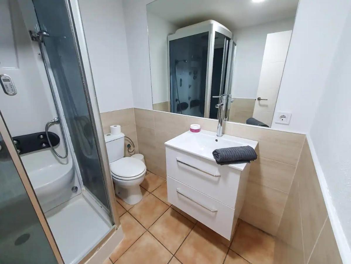 Dream With Heated Swimming Pool, Jacuzzi, Waterfall, Heating Is Extra Vil·la